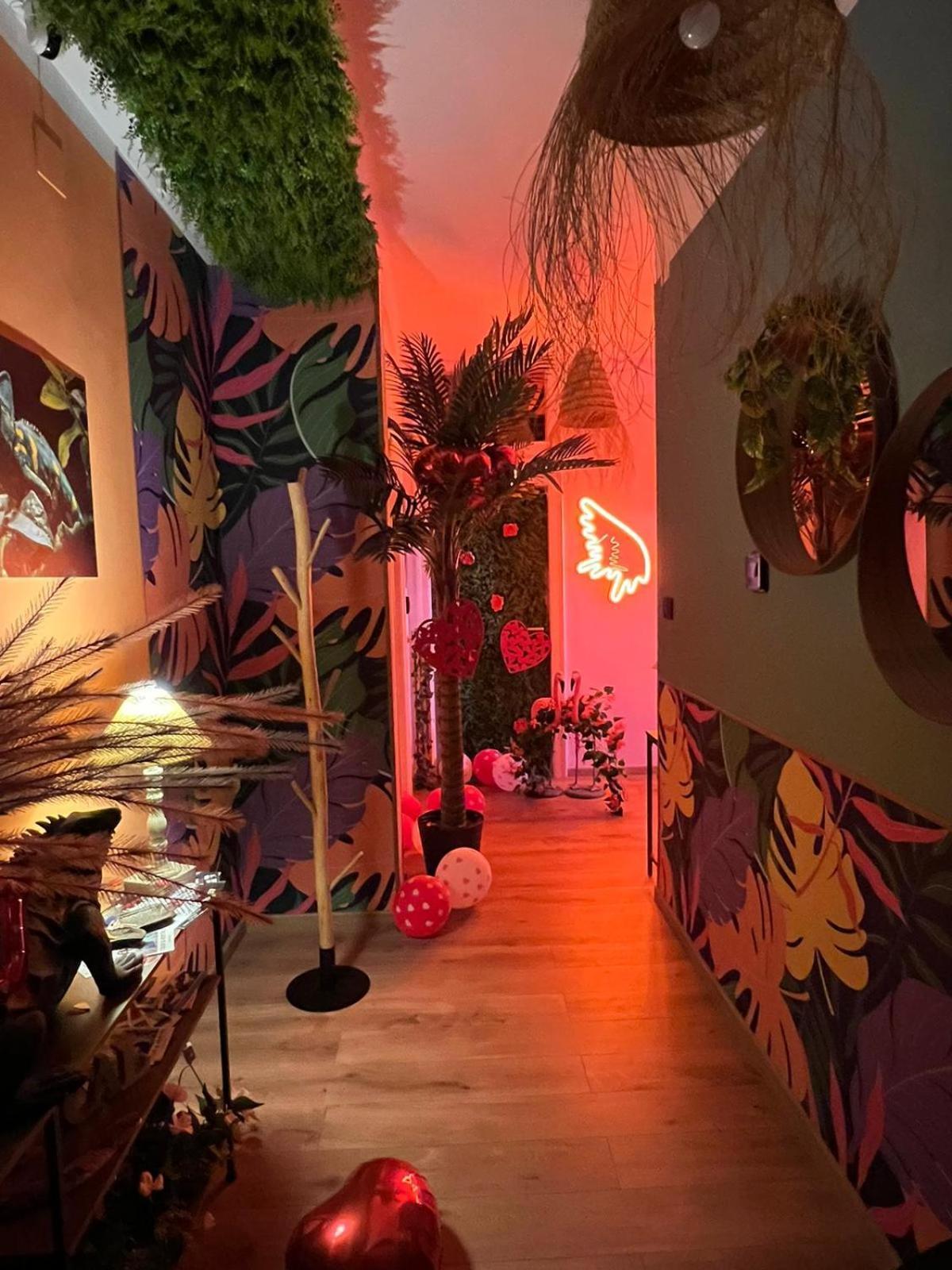 Suite Maison Tropical - Luxury Apartment In Bari Eksteriør billede